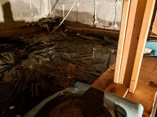 Crawlspace Water Cleanup in West Bloomfield